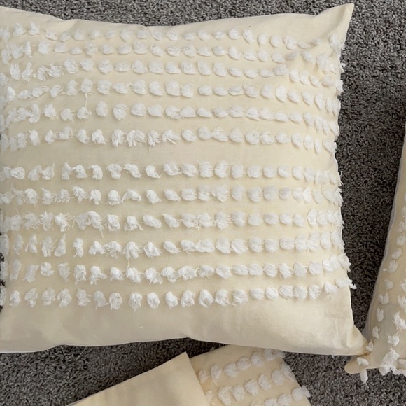 Lemon n White Accent Pillows & Shams - Picture 2 of 4